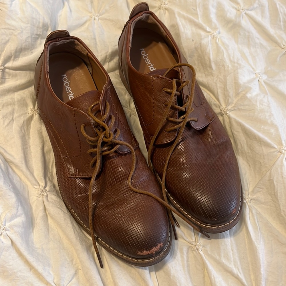Men’s size 8 1/2 casual/dress shoes